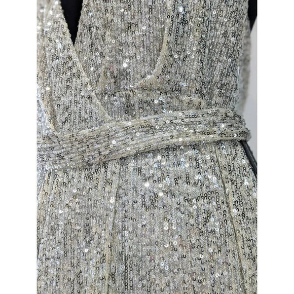 NWT Halston Women's Sequined Halter Formal Long Dress M (MSRP $425) - Picture 5 of 9